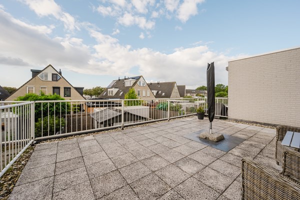 Medium property photo - Marga Klompéstraat 53, 3207 DD Spijkenisse